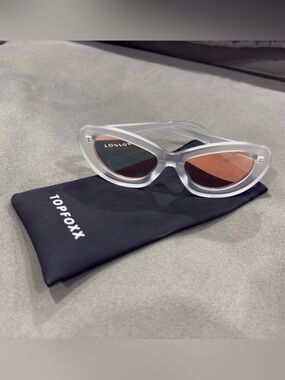 Topfoxx White Cat-Eye Sunglasses Rose Gold Mirrored Lenses